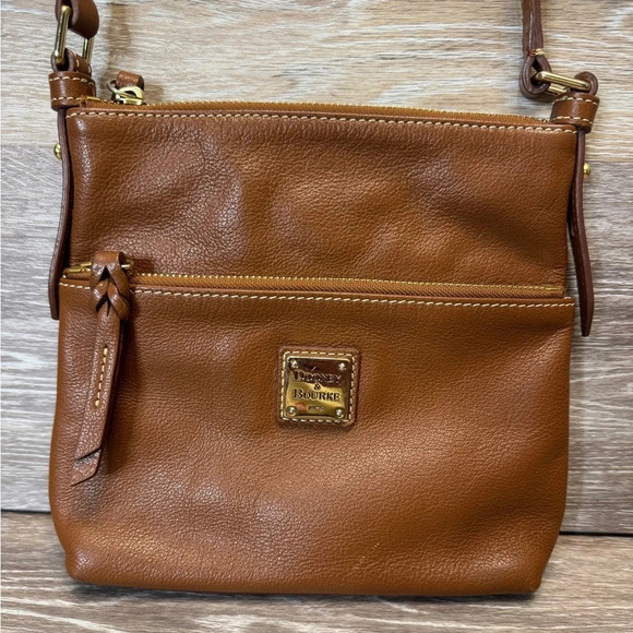 Dooney & Bourke brown pebble grain leather crossbody Y2k - Picture 1 of 15